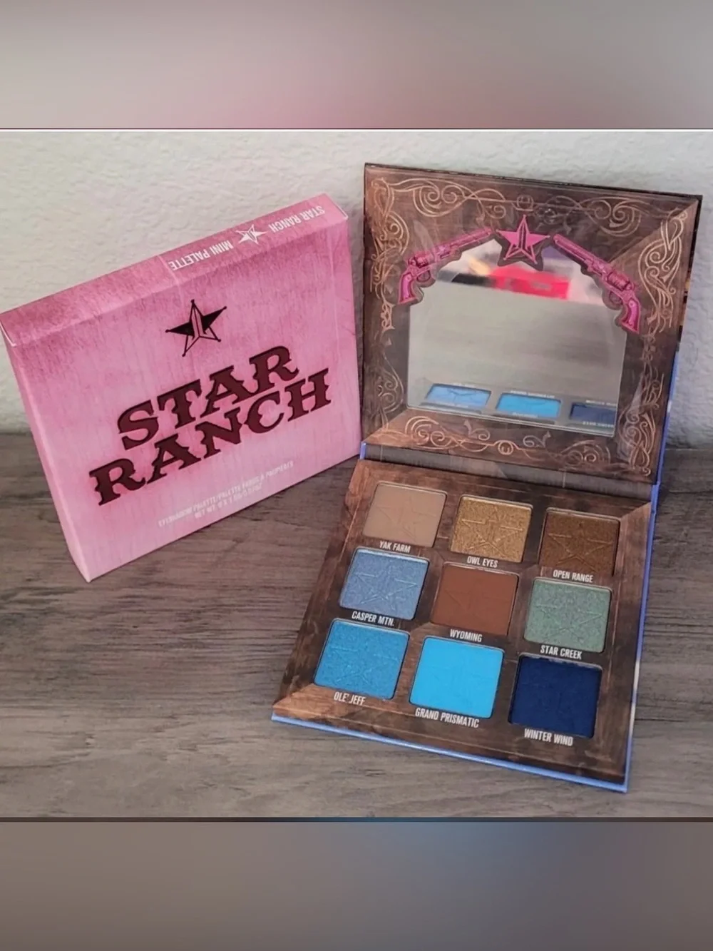 Jeffree Star Cosmetics Star Ranch Eyeshadow Palette Matte, Metallic / Shimmer
